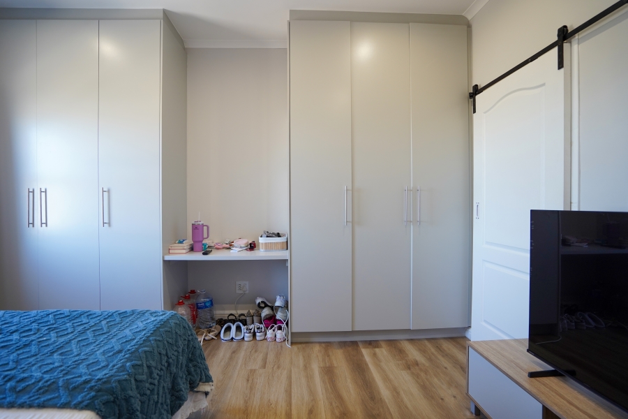 To Let 3 Bedroom Property for Rent in Sandown Western Cape